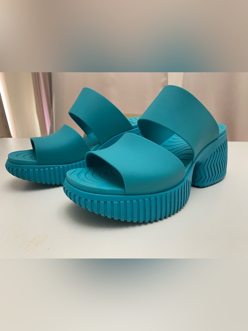 Sorel Ona Streetware Platform Sandals in Miami Salt (aqua, lt teal) size 10 EUC